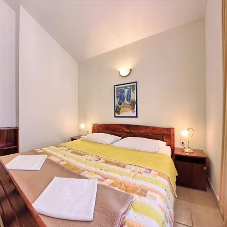 Apartmani-ruzmarin *